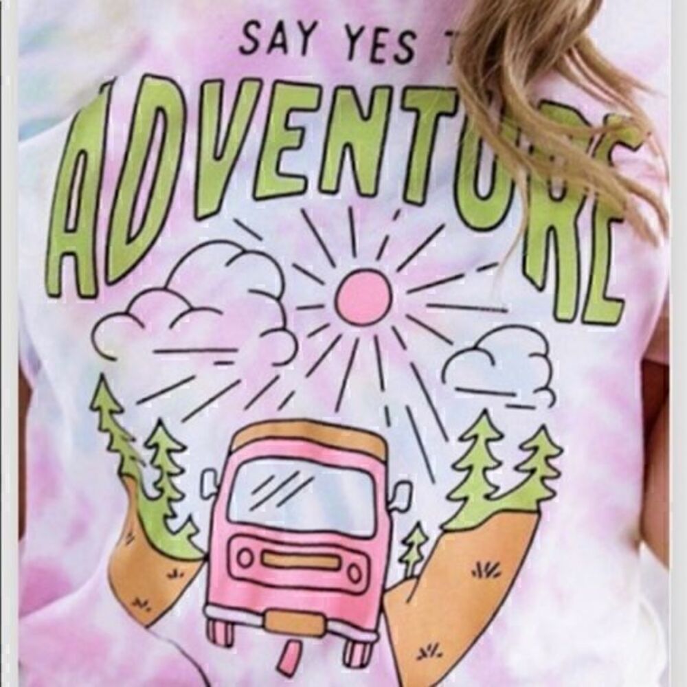 Say yes to Adventure women tee